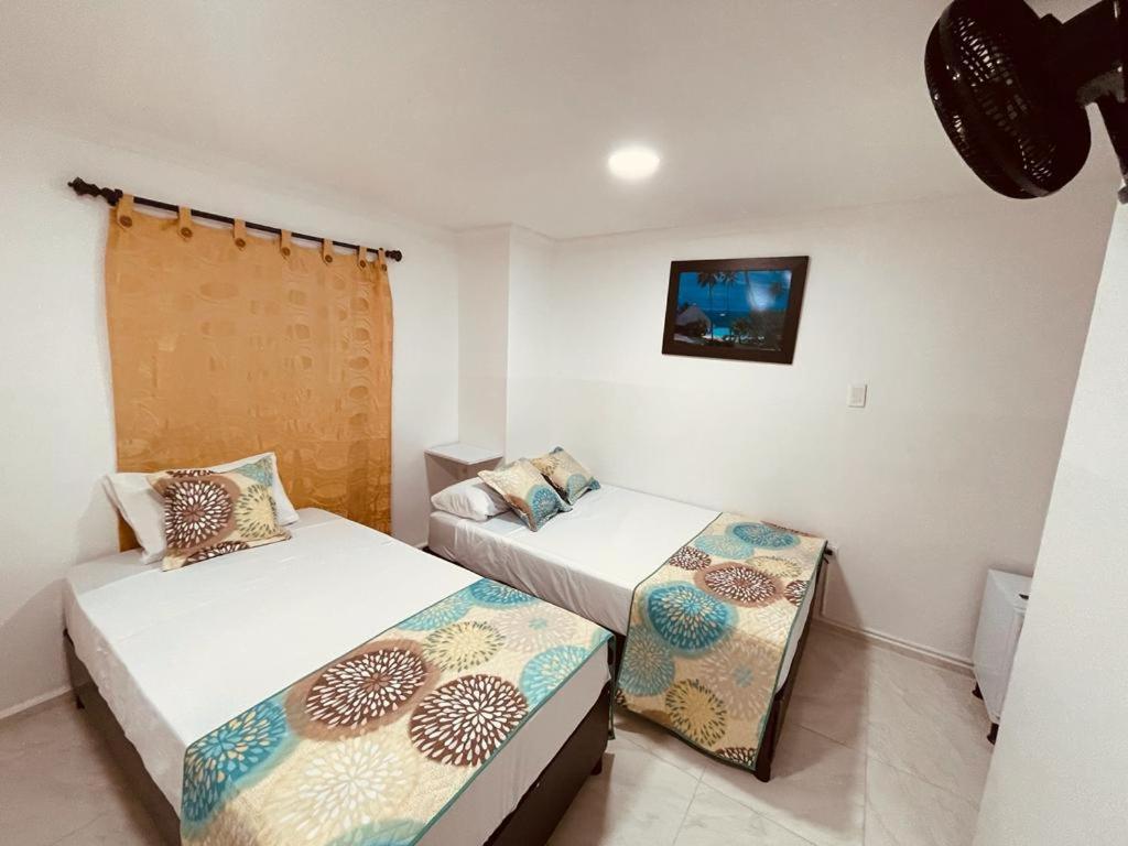 Hotel Eterna Primavera Medellín Buitenkant foto