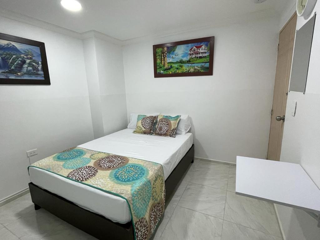 Hotel Eterna Primavera Medellín Buitenkant foto