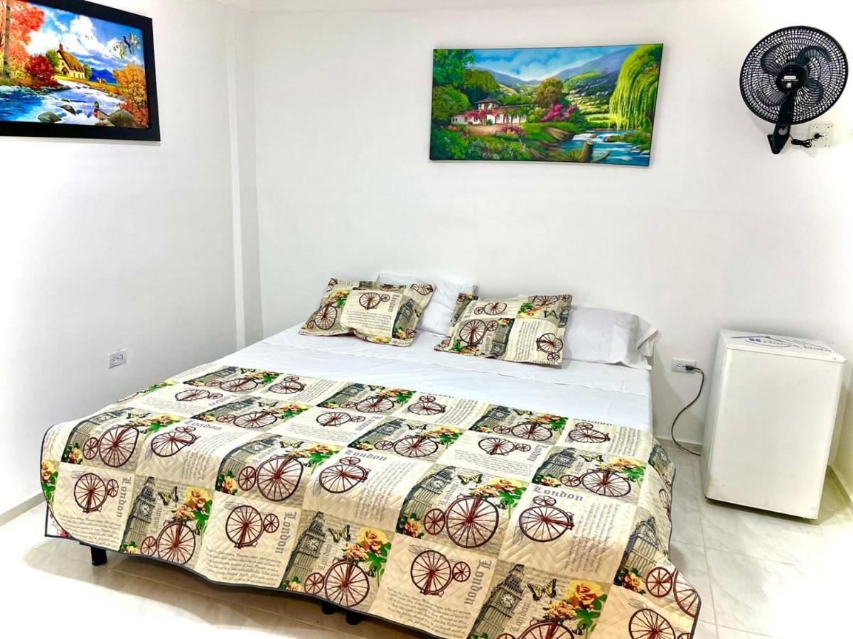 Hotel Eterna Primavera Medellín Buitenkant foto