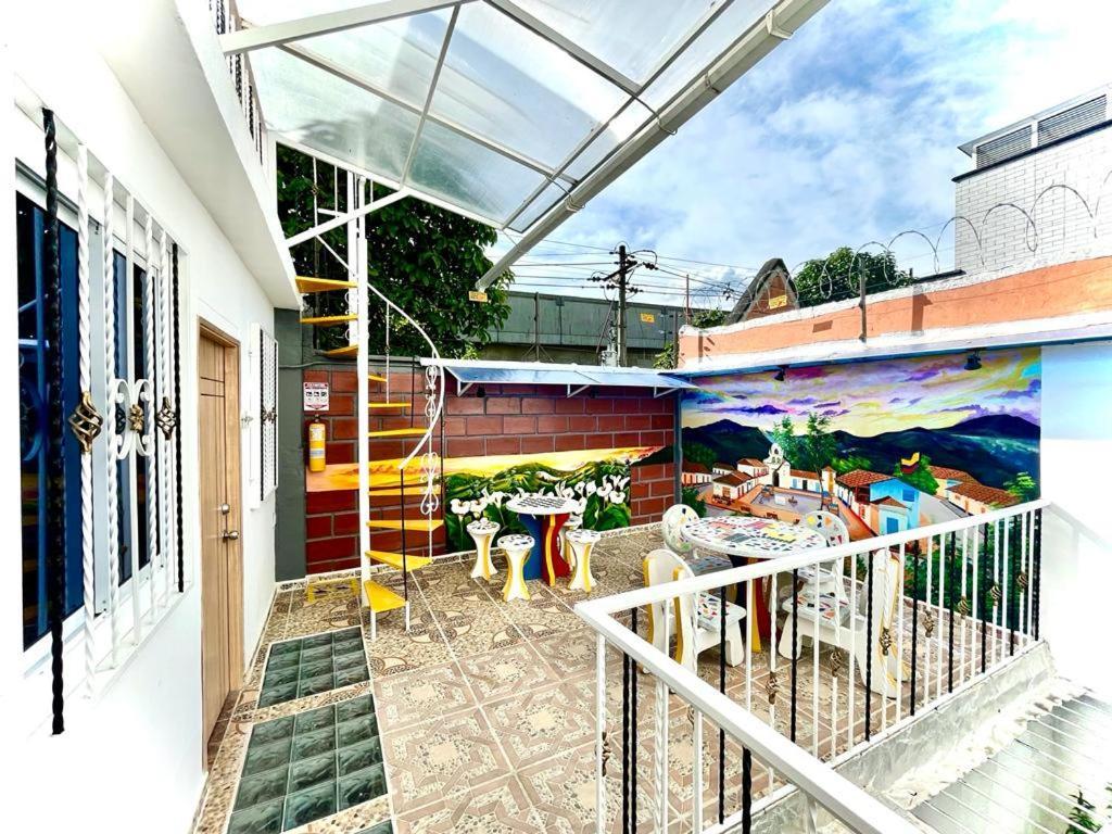 Hotel Eterna Primavera Medellín Buitenkant foto