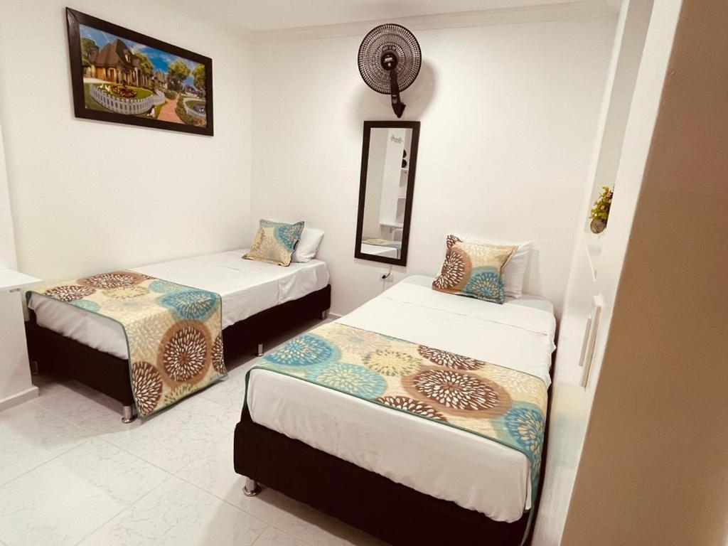 Hotel Eterna Primavera Medellín Buitenkant foto
