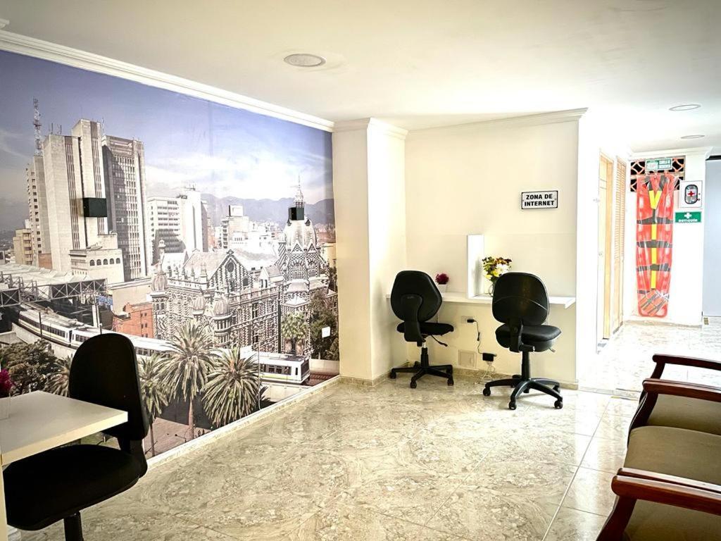 Hotel Eterna Primavera Medellín Buitenkant foto