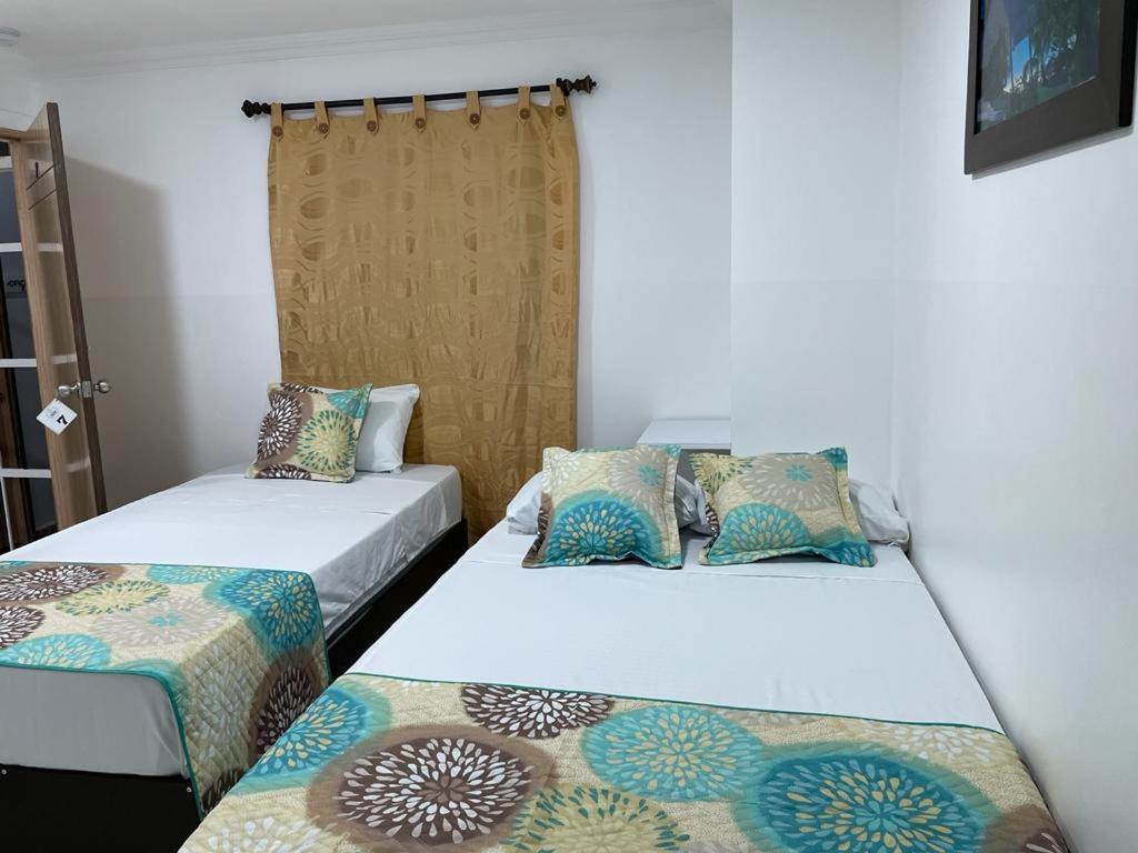 Hotel Eterna Primavera Medellín Buitenkant foto