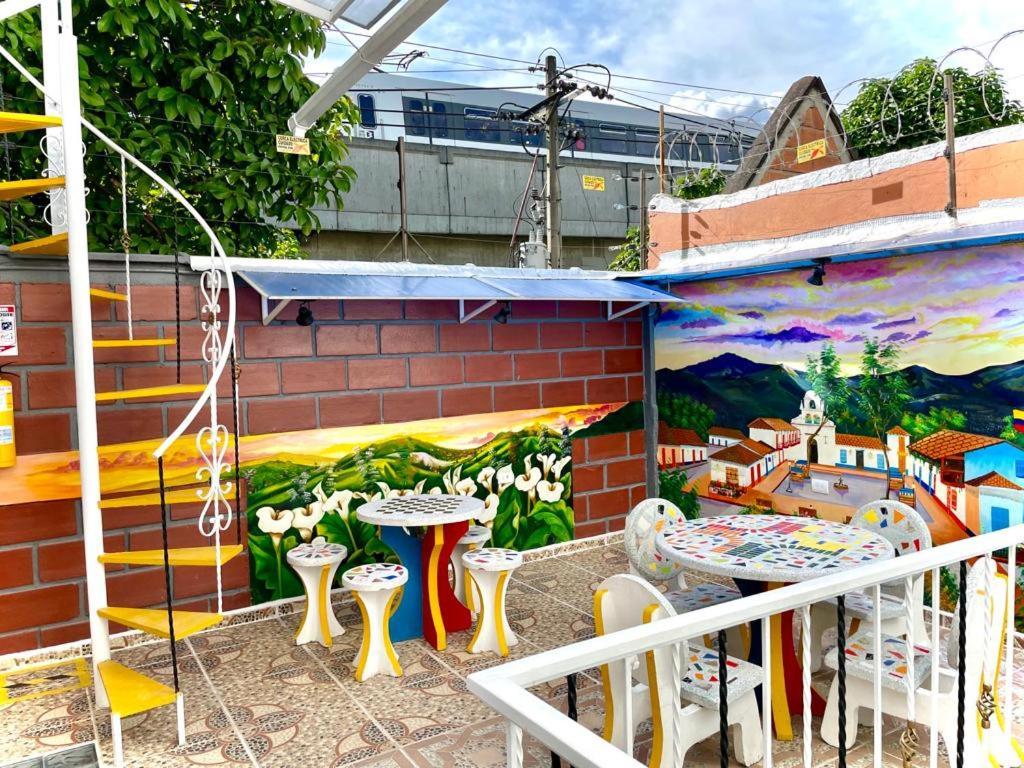 Hotel Eterna Primavera Medellín Buitenkant foto