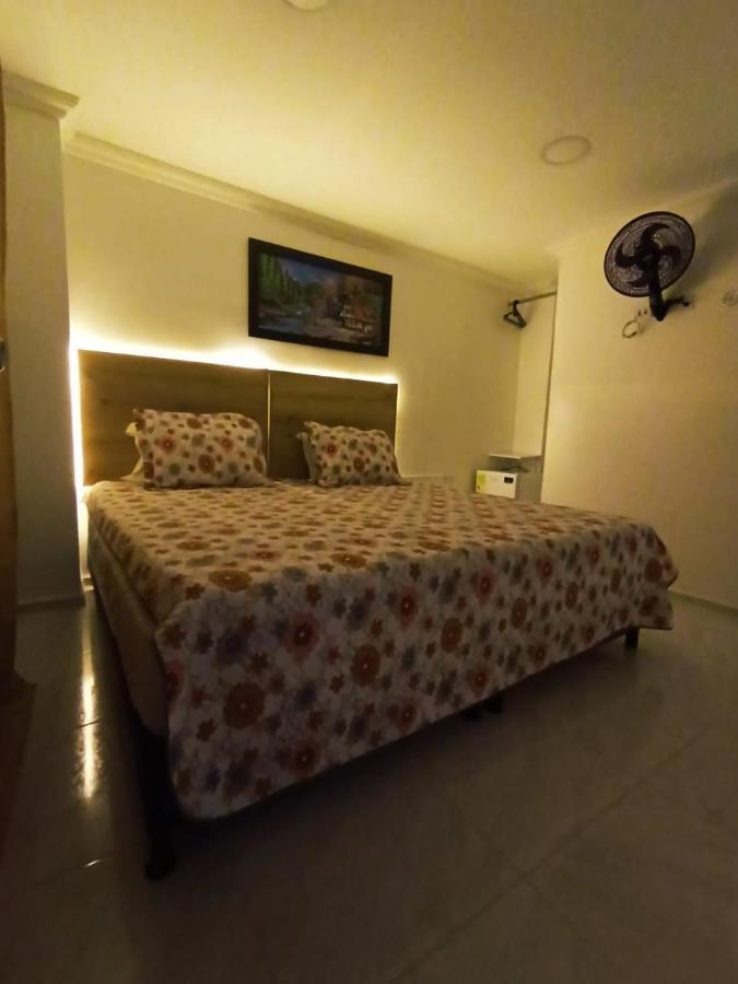 Hotel Eterna Primavera Medellín Buitenkant foto