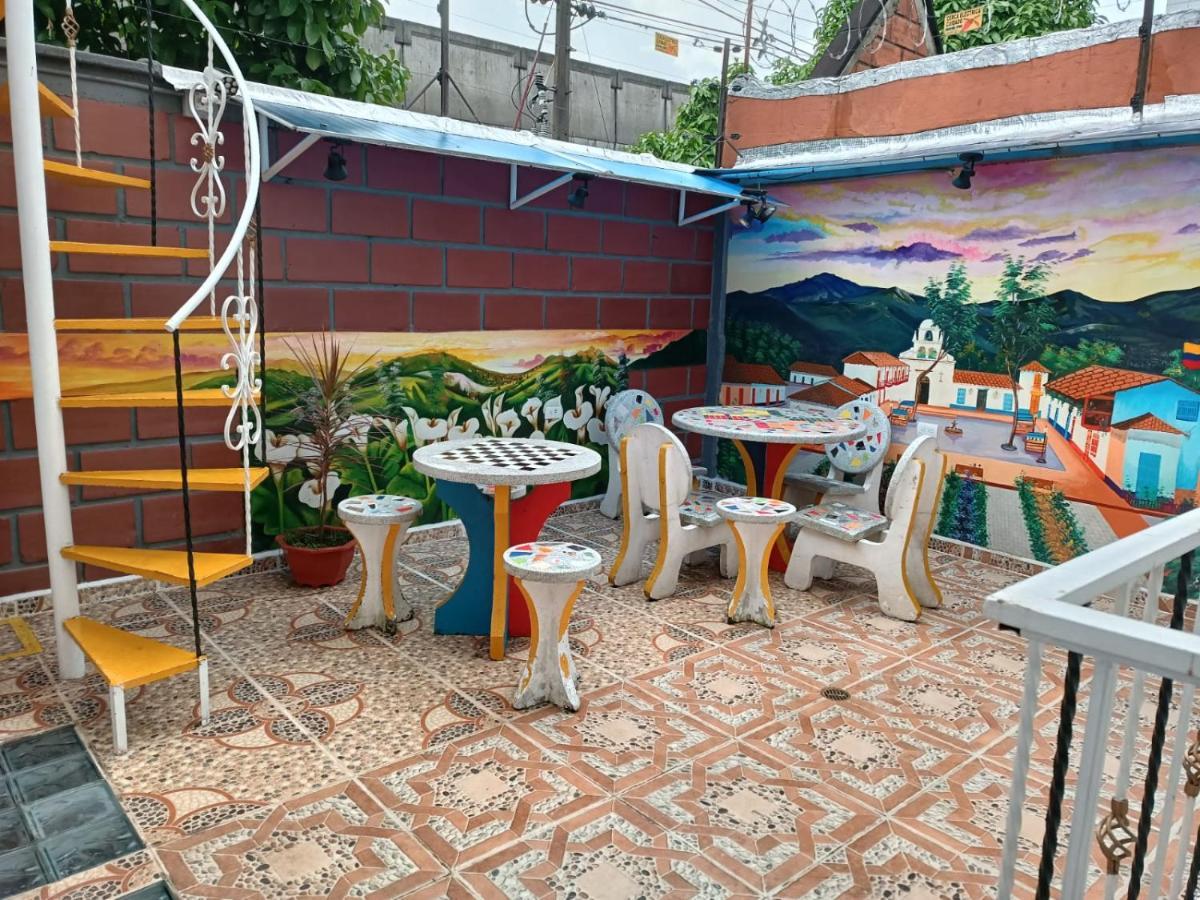 Hotel Eterna Primavera Medellín Buitenkant foto