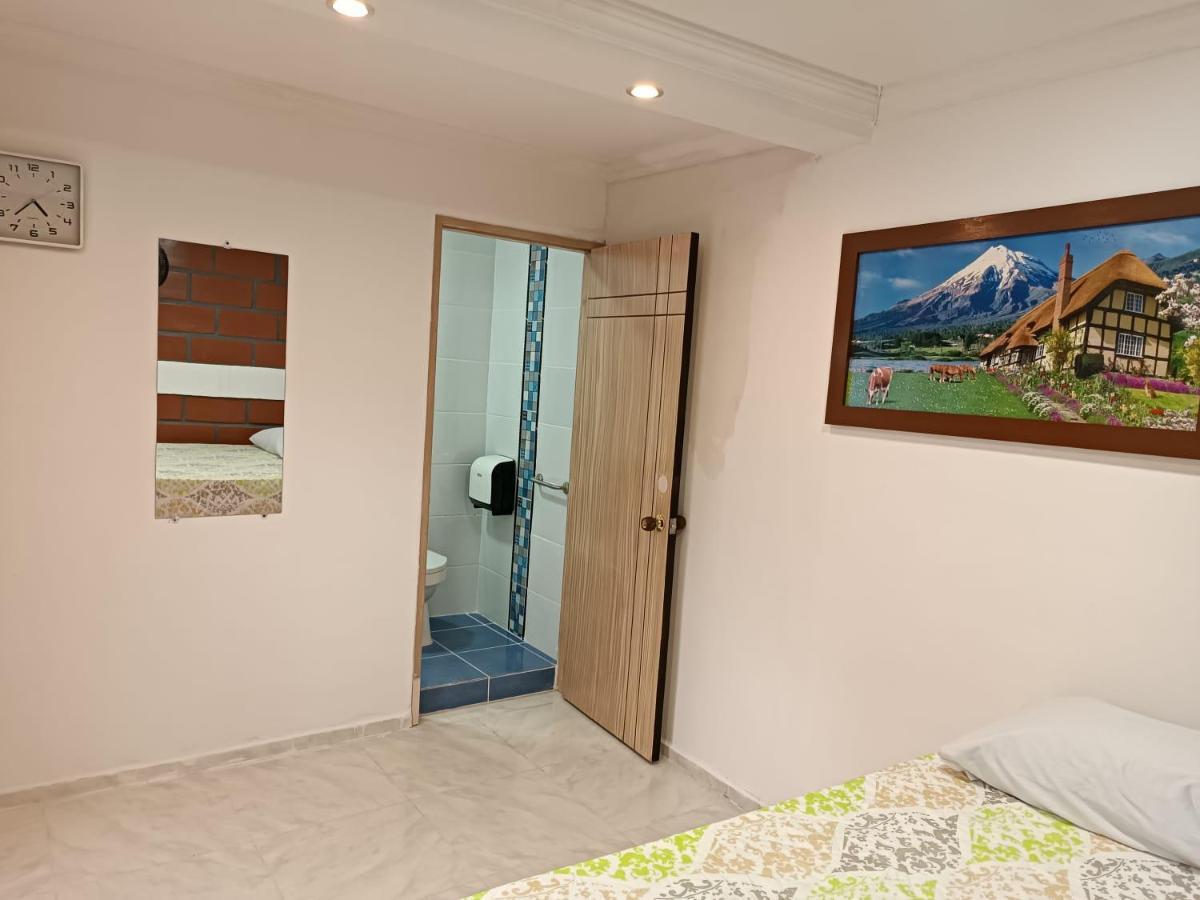 Hotel Eterna Primavera Medellín Buitenkant foto